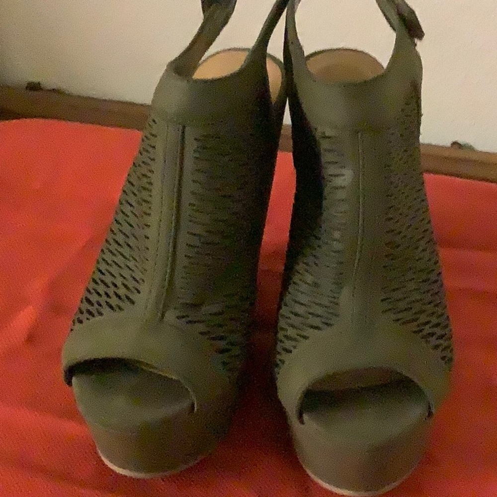 Wild dive wedges